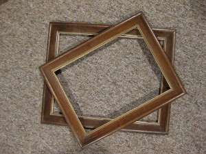 Refurbish Old Frames with Spray Paint